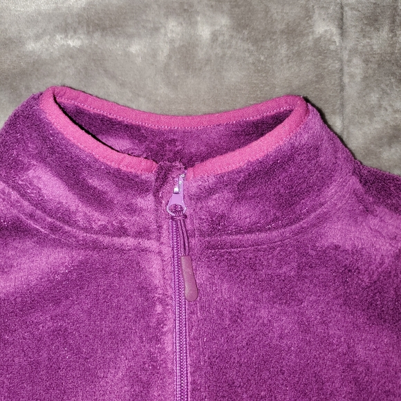 Super soft and fuzzy purple jacket - Picture 2 of 8